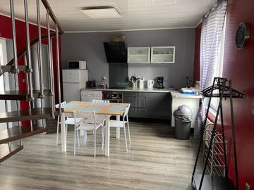 Gîte pour 9 personnes, avec terrasse à Solre-le-Château
