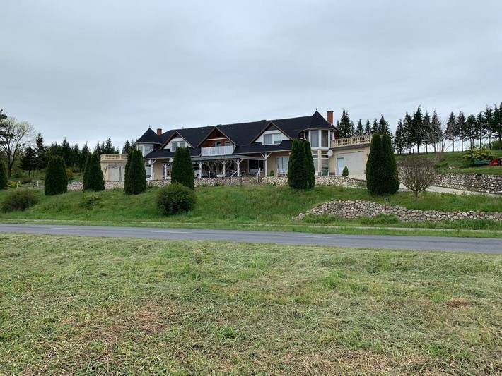 Gîte pour 8 personnes, avec vue et jardin dans Szentgotthard