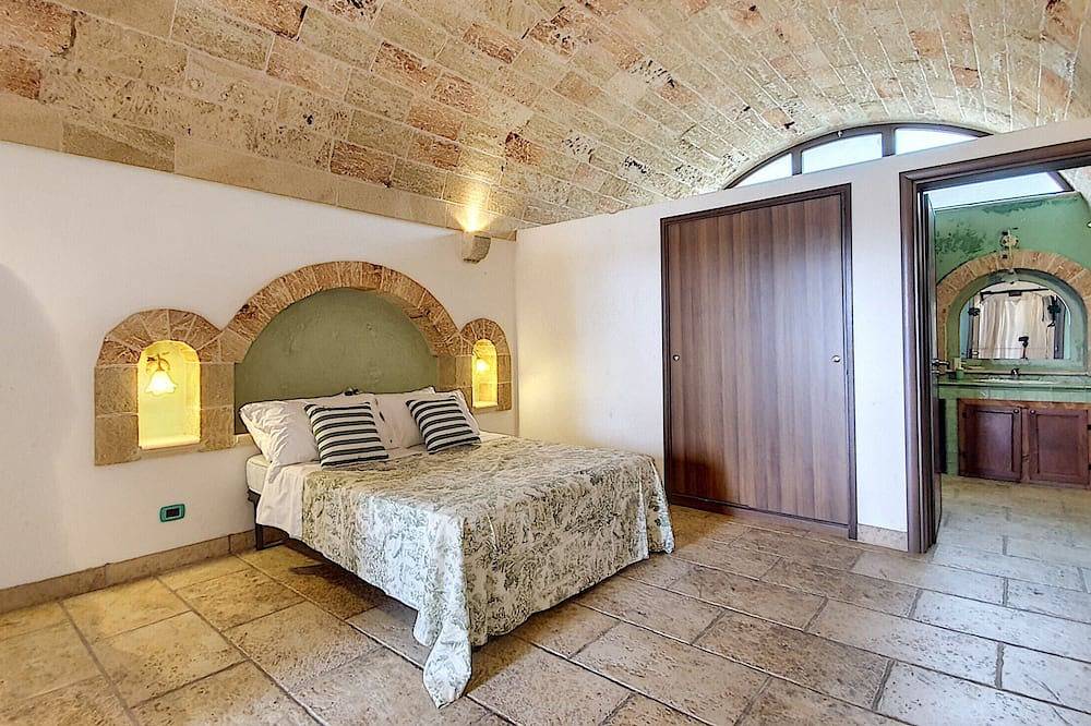3-apt house with private pool, 250m from beach in Torre Vado, Gulf of Taranto