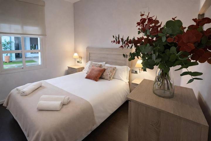 Apartamento de vacaciones para 2 personas, con piscina y jardín - 1