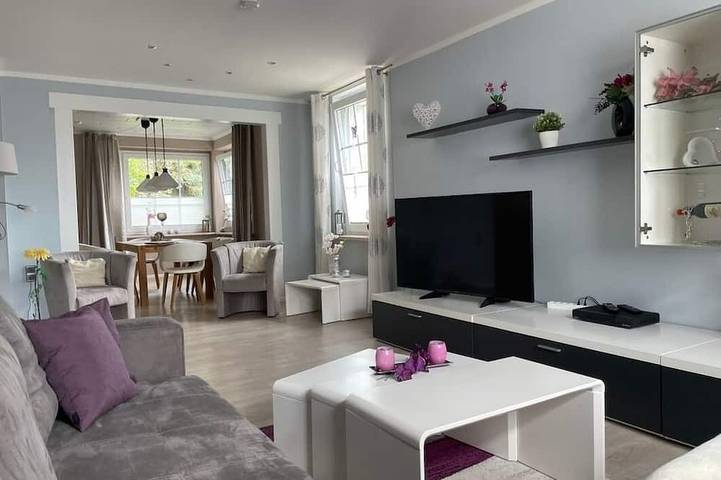 Ferienhaus für 8 Personen, mit Balkon und Garten