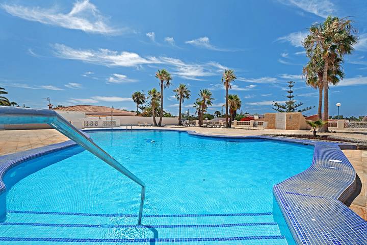 Ferienwohnung für 2 Personen, mit Garten und Kinderpool