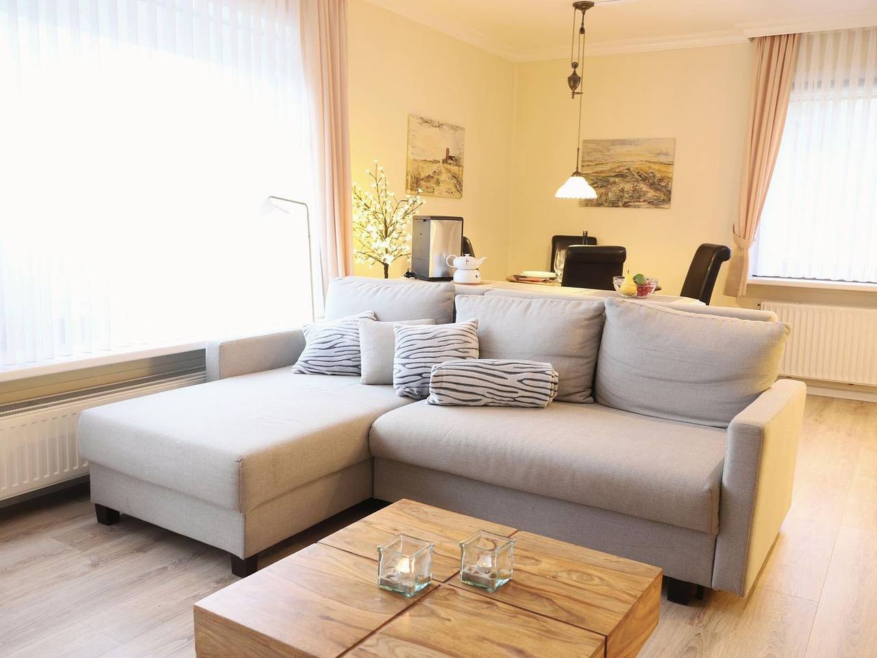 Ganze Wohnung, Strandnahe 2-Zimmer-Ferienwohnung „Amrum“ mit Südterrasse in Westerland in Westerland, Sylt (Gemeinde)