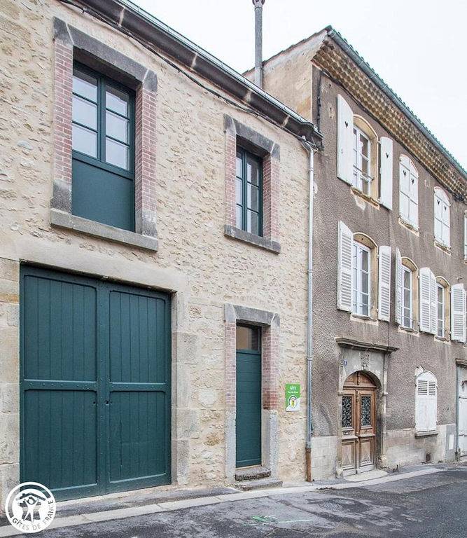 Gîte pour 12 personnes, avec terrasse à Billom - 2