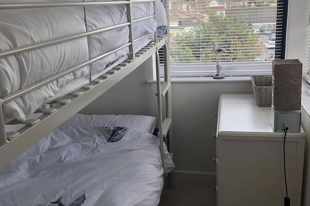 Entire apartment, Frontline 2 bedroom apartment with seaviews in Frinton and Walton, Essex