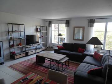 Location de vacances pour 6 personnes, avec terrasse à La Garde-Freinet