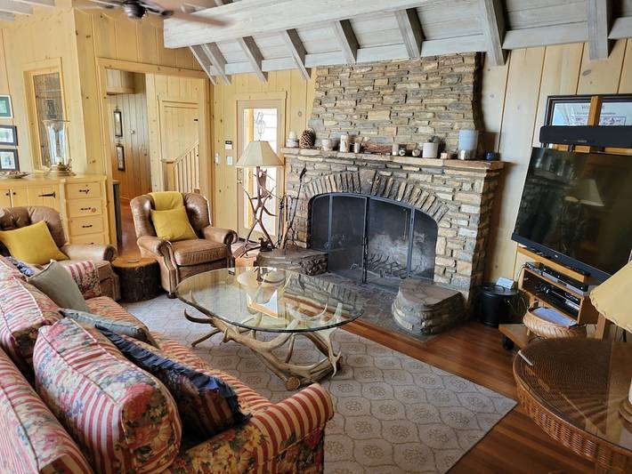 Vacation house for 10 people, with hot tub and balcony in Lake Arrowhead