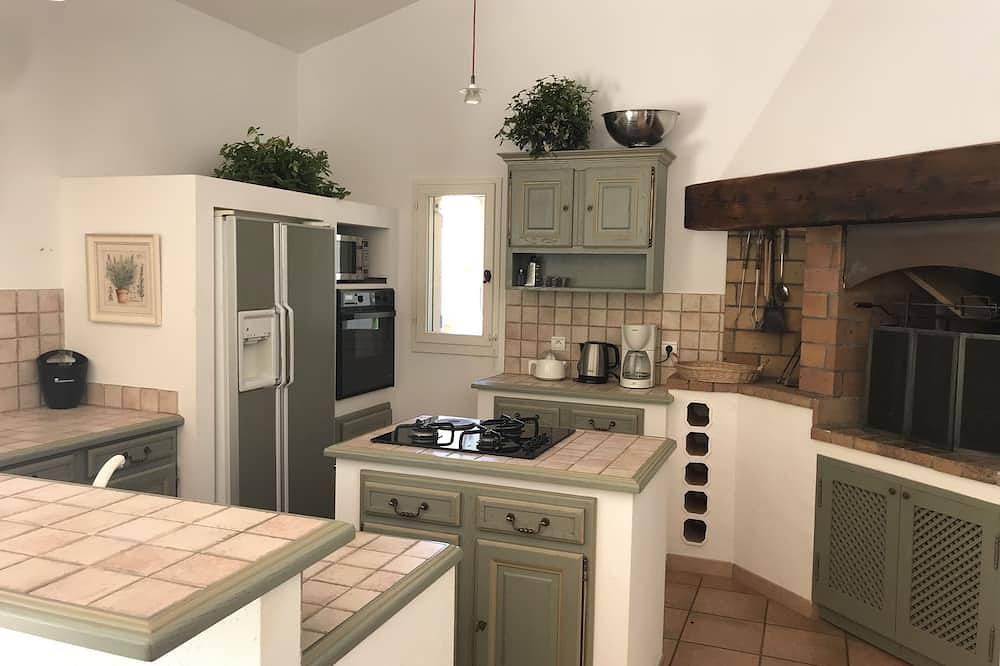 Family gite up to 6P with heated swimming pool in Castillon-du-Gard, Region de Nimes