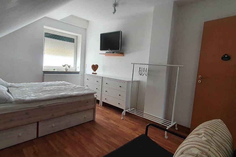 Ganze Wohnung, Ferienwohnung in Mecklenburg, am Kritzower See, mit Ruderboot in Kritzow, Ludwigslust-Parchim