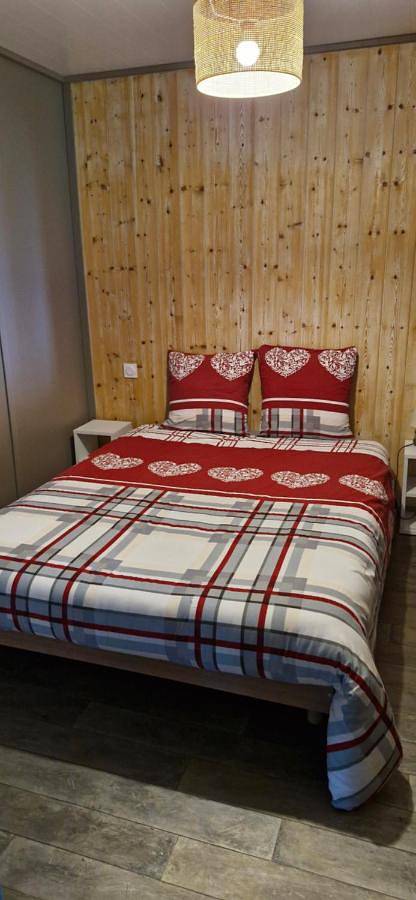 Chalet Jacuzzi/spa privatif Perce Neige in Plombières-les-Bains, Parc naturel régional des Ballons des Vosges