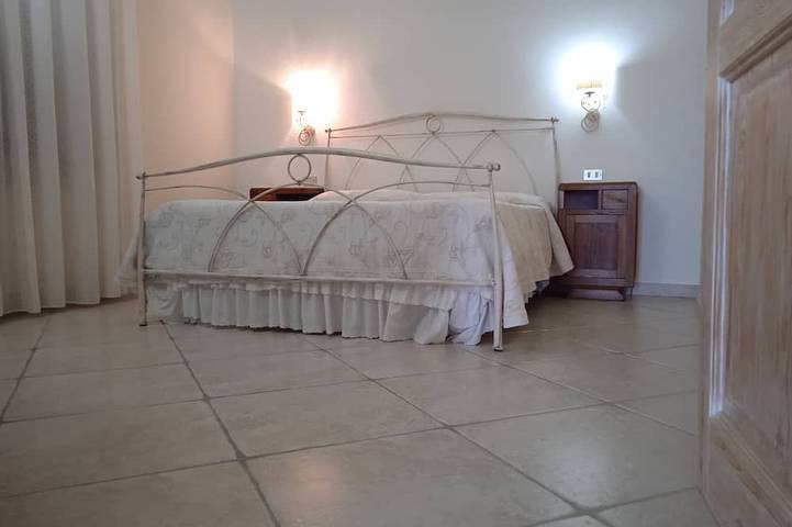 Appartamento primo piano con giardino , vista panoramica nel cuore della Toscana in Chianni, Costa degli Etruschi