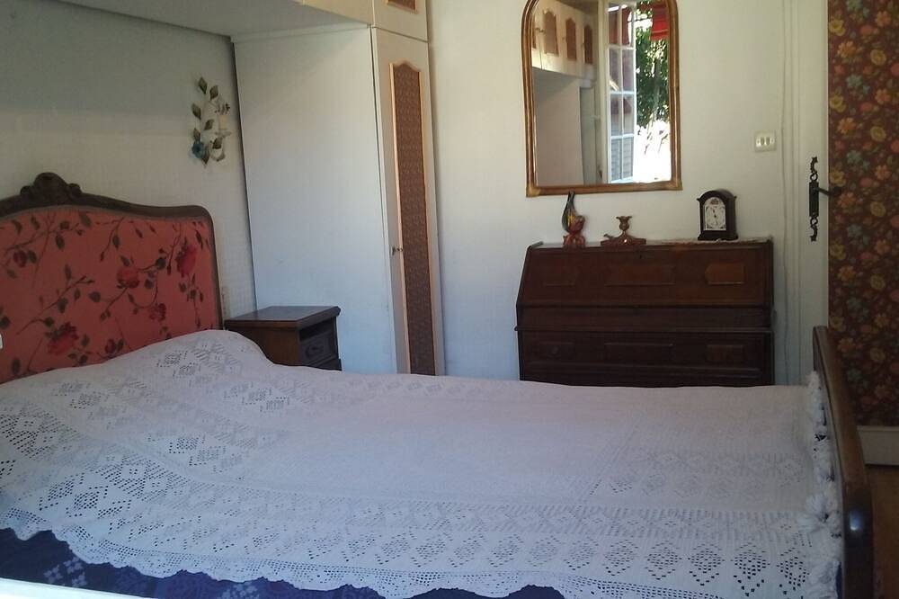 Une Jolie Maison Française Détachée Dans Un Joli Jardin-10mn pour les Plages ou La Rochelle in La Jarne, Région de La Rochelle