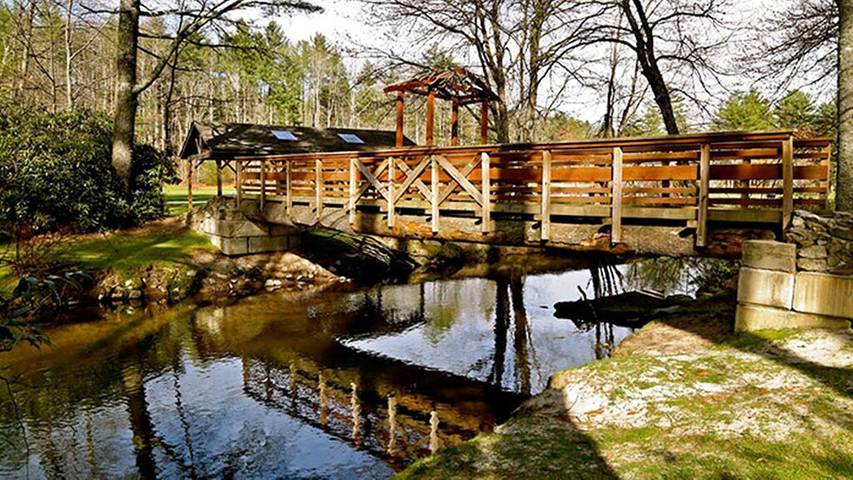 Holiday rental for 4 people, with balcony and sauna as well as hot tub in North Carolina
