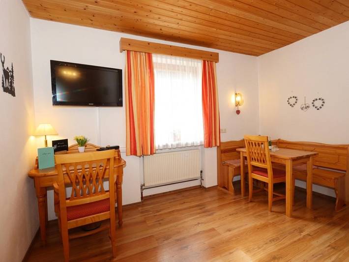 Ferienwohnung für 3 Personen, mit Garten in Ehrwald - 2