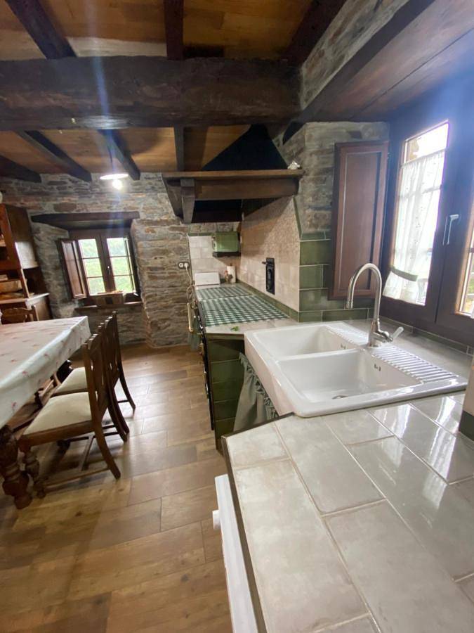 Three-Bedroom House in El Franco, Costa Verde