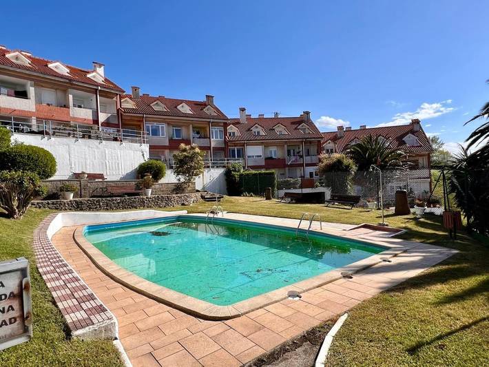Apartamento de vacaciones para 4 personas, con vistas al mar además de jardín y piscina - 1