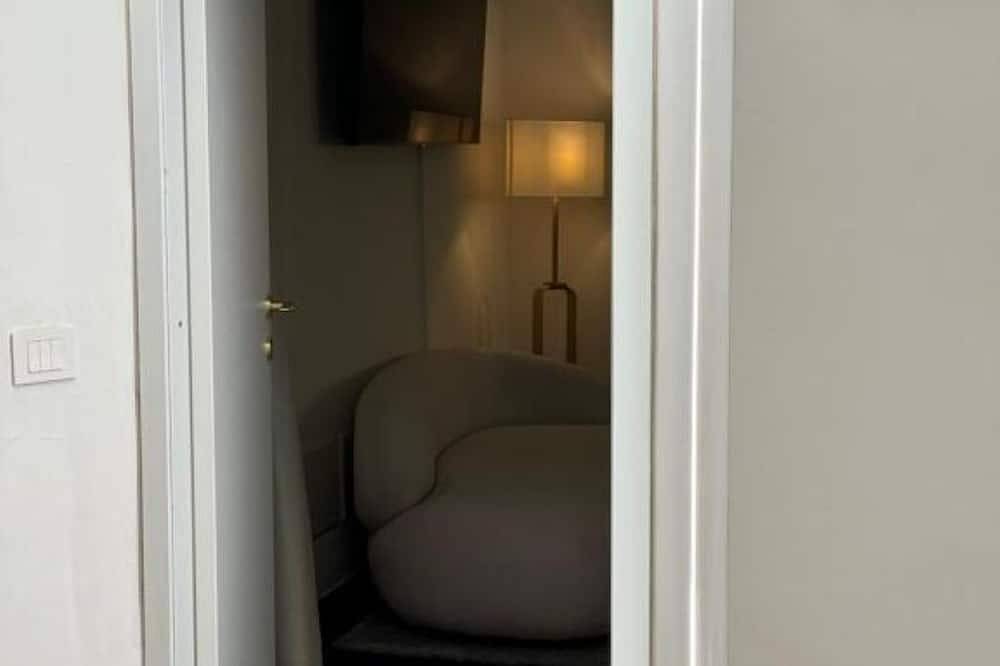 Entire apartment, Enjoyhousebracciano Suite 3 in Bracciano, Lake Bracciano