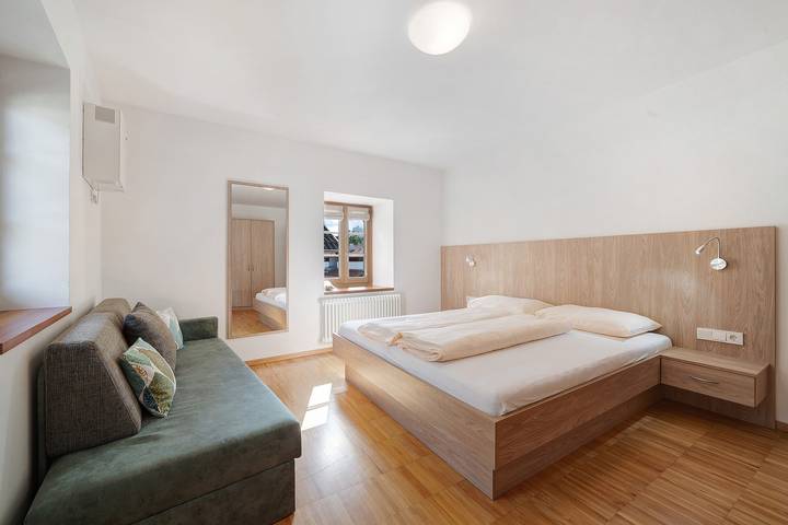 Ferienwohnung für 5 Personen, mit Balkon und Garten in Latsch - 4