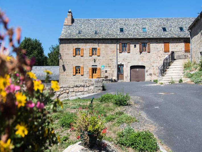 Gîte pour 11 personnes, avec piscine et jardin à Brion (Lozère) - 2