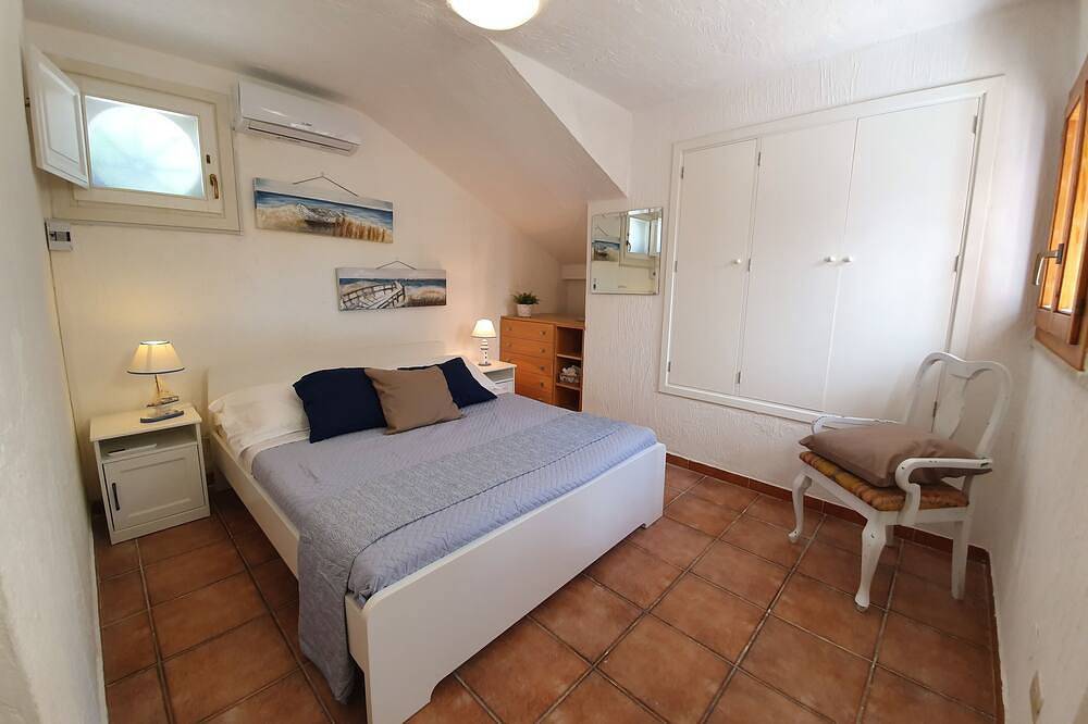 Villa bifamiliare immersa nel verde dell'Oasi Marina Protetta del Plemmirio in Siracusa, Siracusa e dintorni