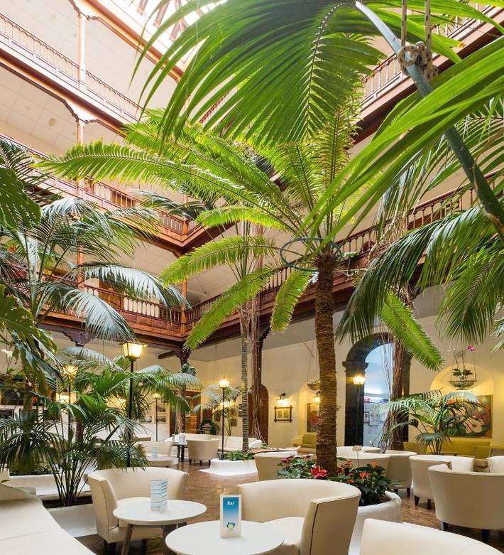 Hôtel pour 10 personnes, avec Terrasse ainsi que Jacuzzi et Sauna
