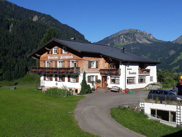 Hostel für 2 Personen, mit Balkon und Garten sowie Ausblick in 