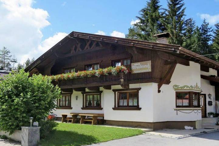 Ferienwohnung für 18 Personen, mit Balkon und Sauna sowie Garten, mit Haustier in Umhausen