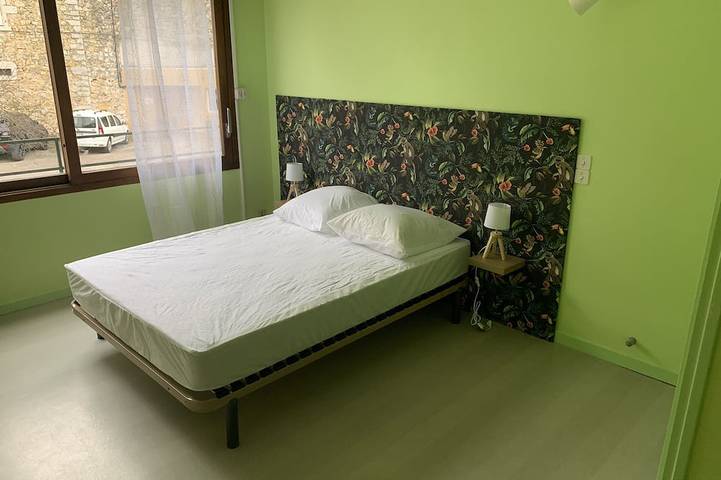 Ganze Wohnung, Appartement F5 Avec Piscine 10 min à Pied de la Rivière et 5 min du Centre in Ruoms, Ardèche