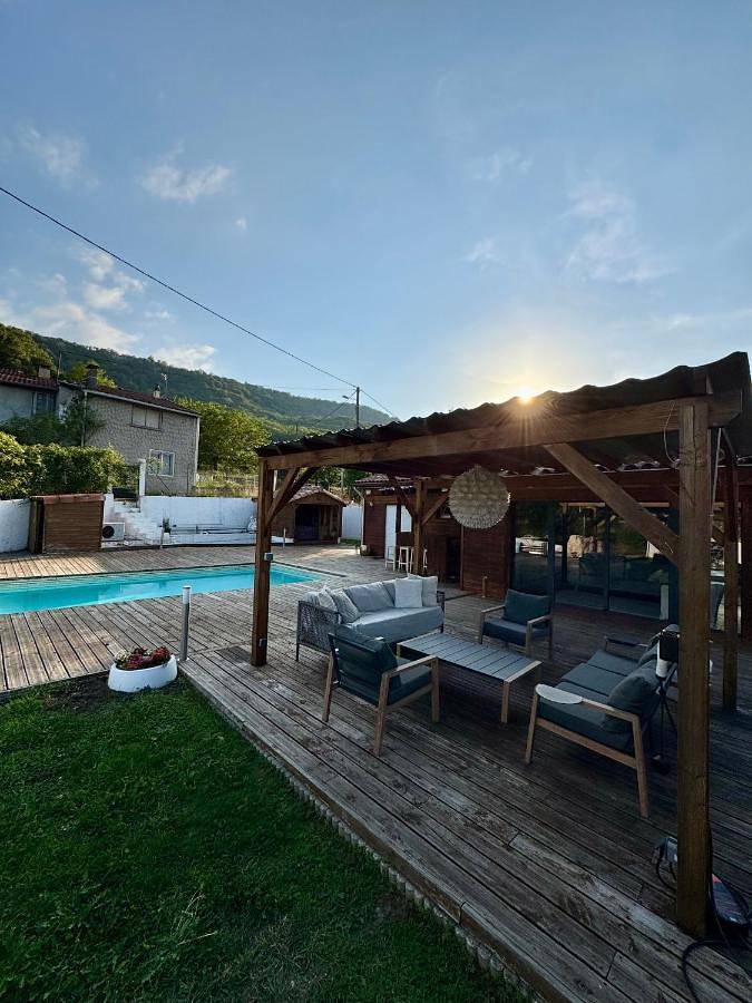 Ma maison en bois avec Jacuzzi in Lavelanet, Ariège