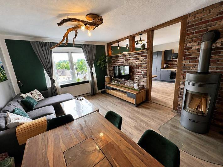 Ferienwohnung für 5 Personen, mit Balkon und Terrasse sowie Ausblick in Rödental
