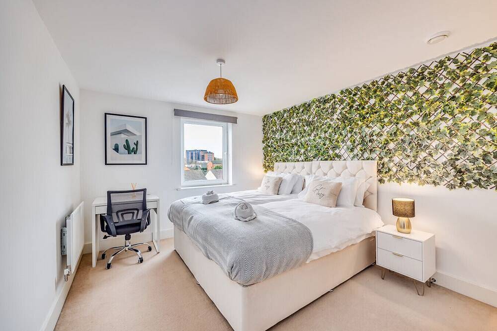 Charming Apartment • Balcony • Parking • Fast Wifi • Smart Tv in Milton Keynes, Südostengland