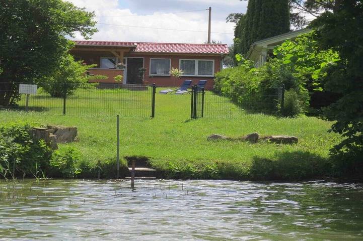 Ferienhaus für 2 Personen, mit Balkon und Garten, mit Haustier in Lychen