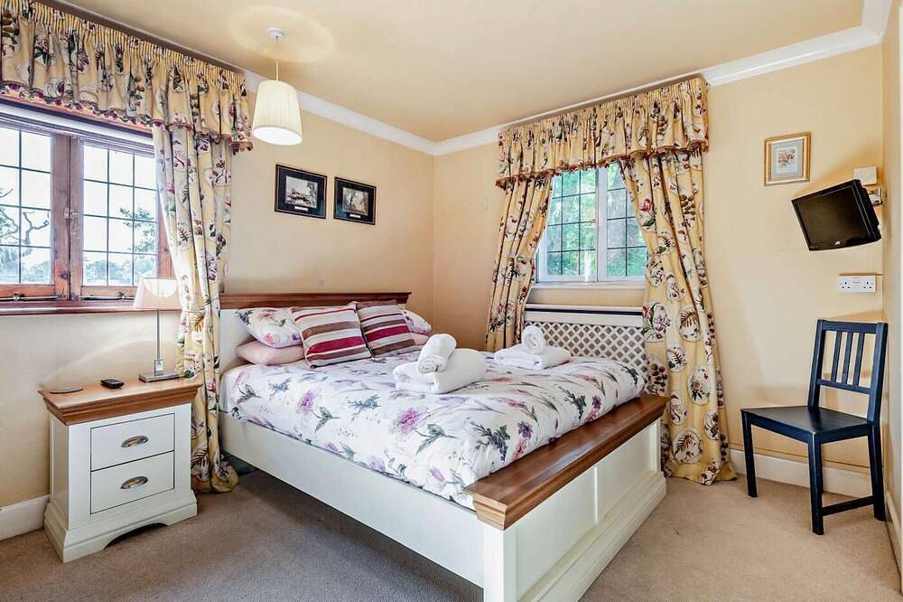 4 Bed in Ringwood in Burley, Hampshire