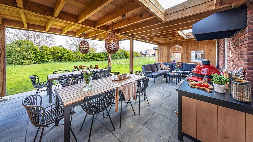 Villa voor 16 personen, with Whirlpool and Terras as well as Tuin and Kinderzwembad in Limburg