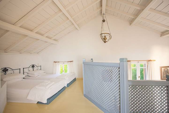 Privada y aislada casa con piscina propia y vistas impresionantes in Islas Espóradas