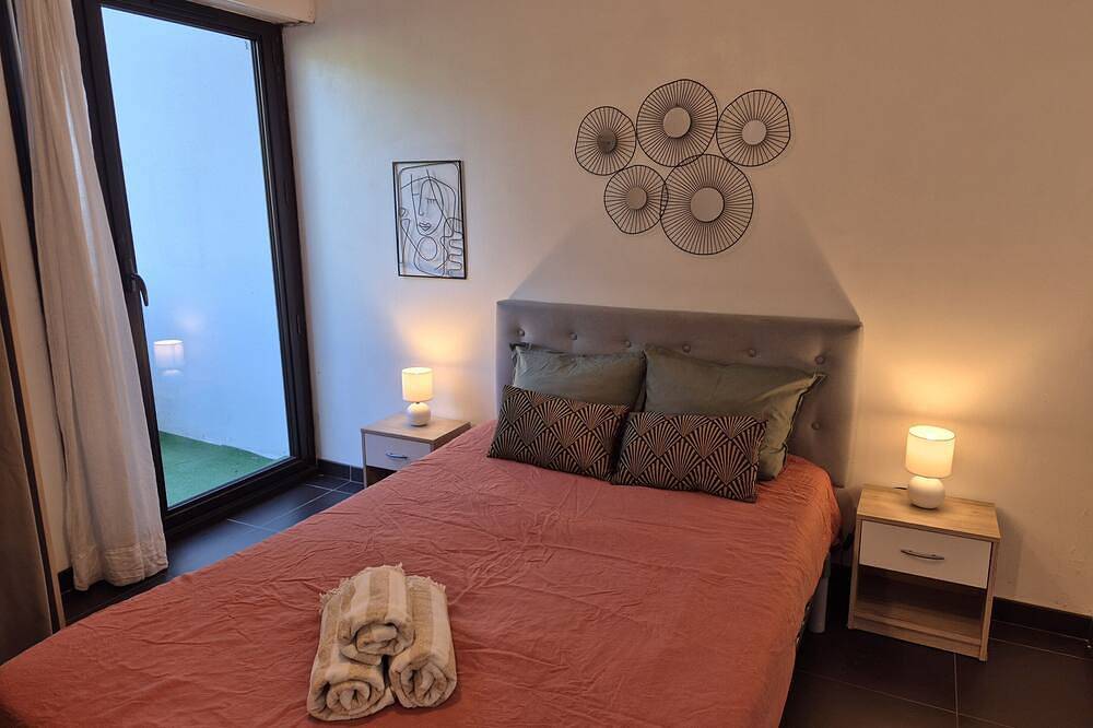 Appartement entier, Appartement lumineux pour 6 à Pessac in Pessac, Région de Bordeaux