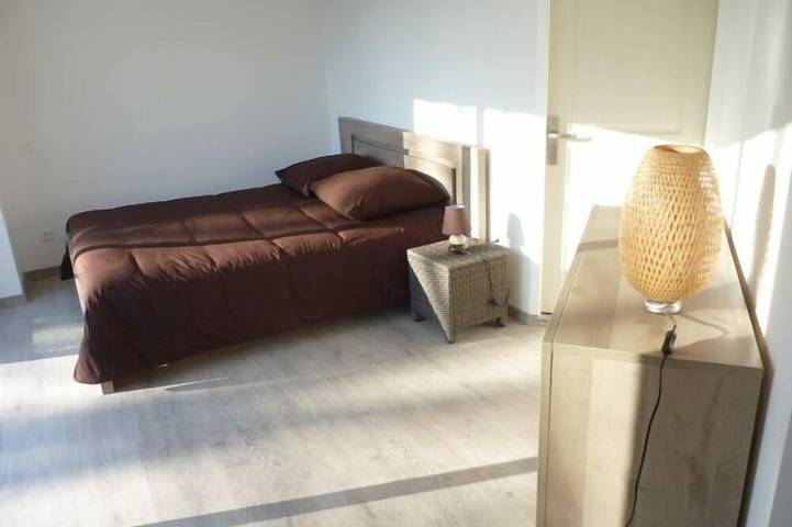 Location de vacances pour 5 personnes, avec terrasse et jardin, animaux acceptés à Saint-Privat-de-Champclos - 4