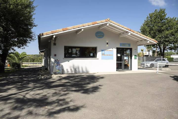 Camping für 2 Personen, mit Terrasse, mit Haustier in Südfrankreich - 2