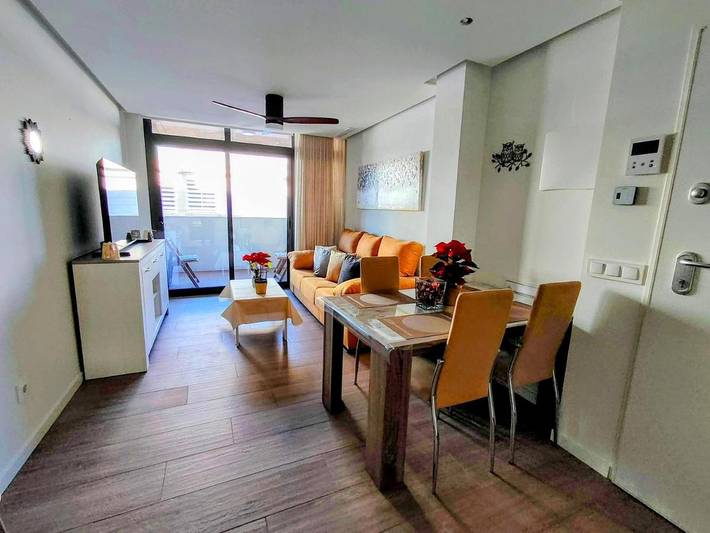 Apartamento de vacaciones para 4 personas, con jardín además de piscina y vistas - 1