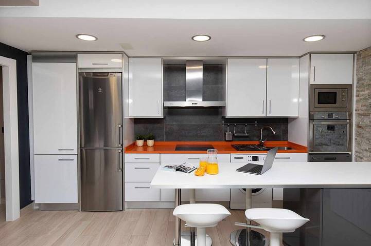 Holiday apartment for 4 people, with balcony and pool as well as garden - 1