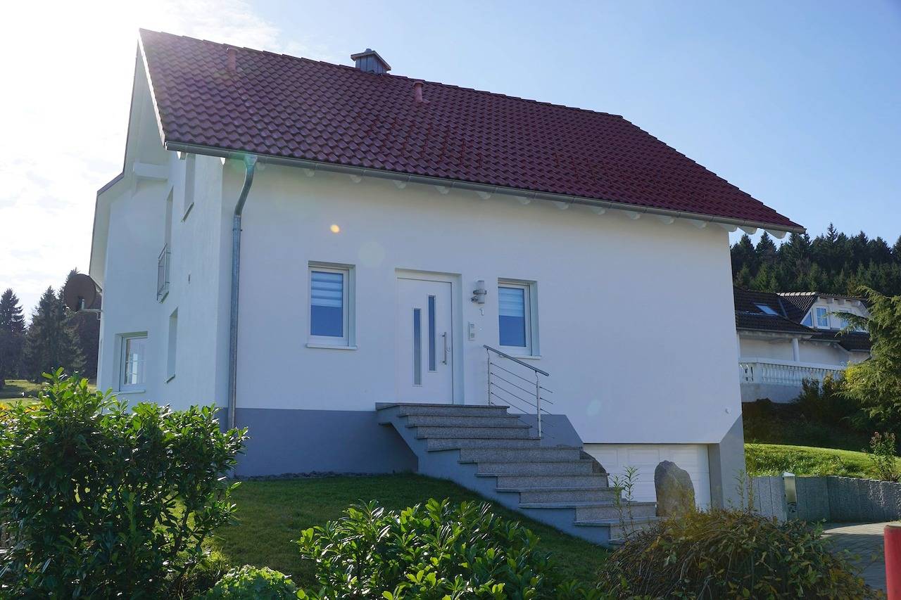 Ferienhaus Heck - Ferienhaus, 127qm, 3 Schlafzimmer, Balkon und Terrasse, max. 6 Personen in Obernheim, Neckar-Alb