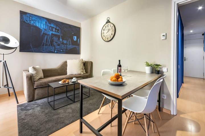 Apartamento de vacaciones para 4 personas, con terraza en Barcelona