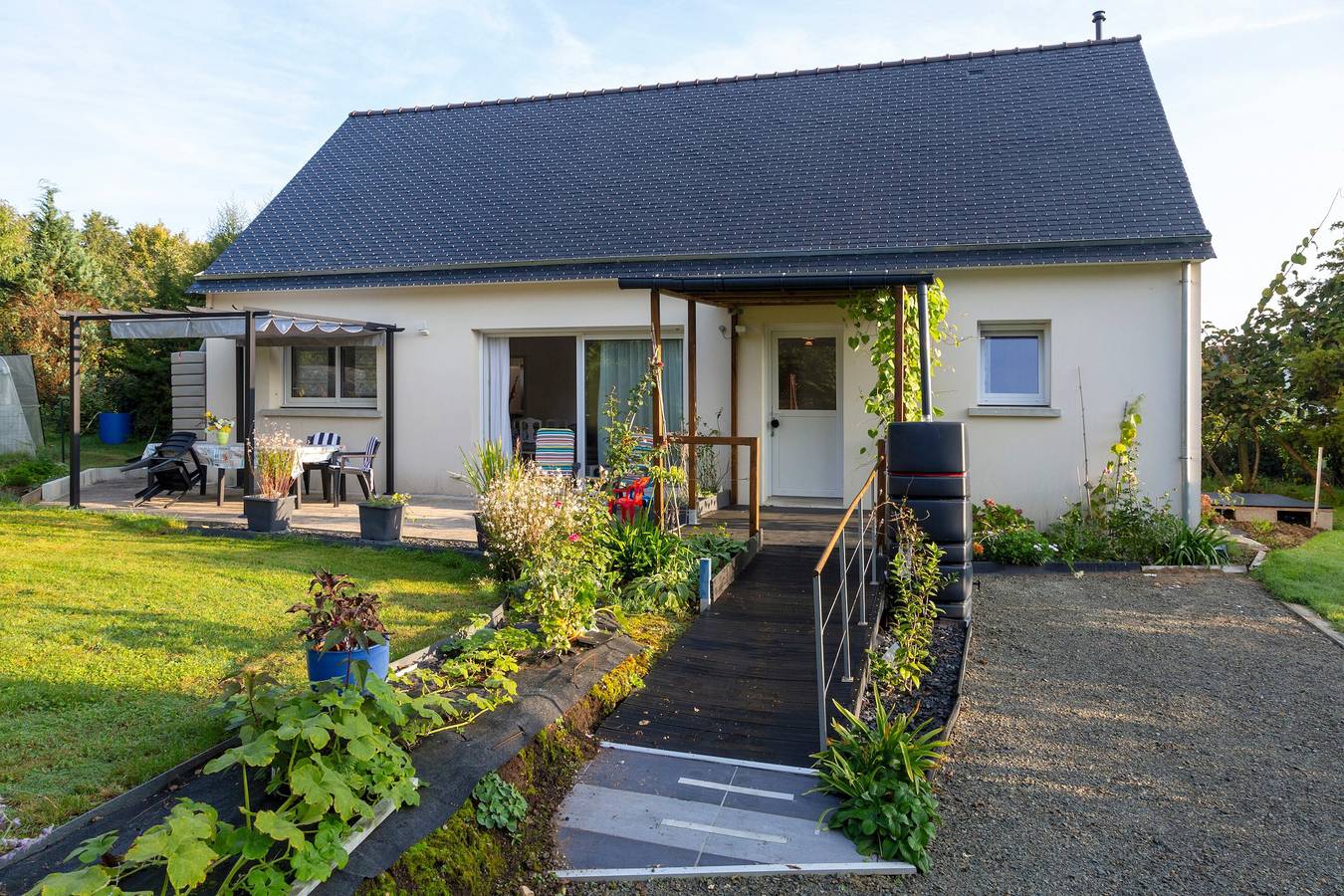 Maison de vacances 'Maison Avec Terrasse Et Jardin' avec terrasse privée, jardin privé et Wi-Fi in Saint-Yvi, Région de Quimper
