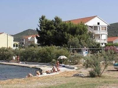 Ganzes Studio, Studioapartment in Pašman mit Meerblick, Balkon, Klimaanlage, W-Lan (4650-1) in Nevidane, Pasman
