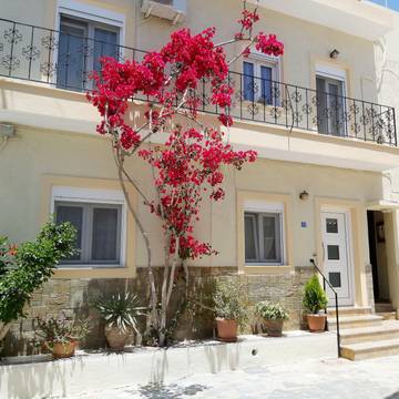 Cottage pour 4 personnes, avec terrasse, adapté aux familles dans Ierápetra
