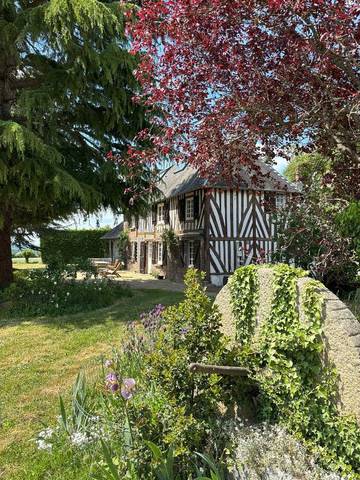 Gîte pour 8 personnes, avec vue et terrasse dans Le Mesnil Germain