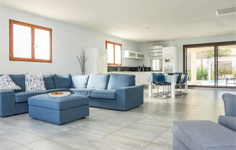 Location de vacances pour 6 personnes, avec terrasse ainsi que piscine et jardin à Caunes-Minervois - 3