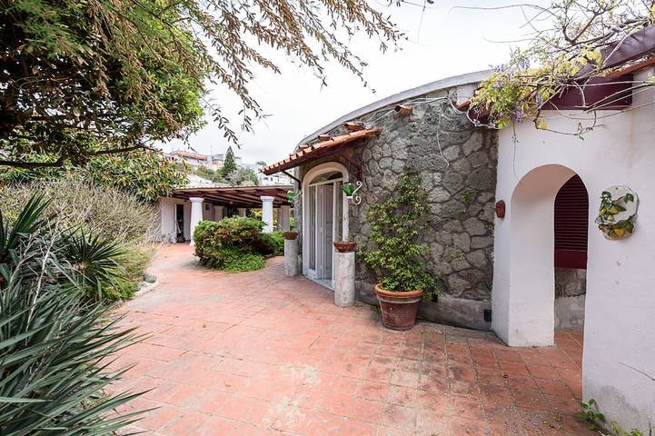 Villa for 8 people, with terrace and garden - 1