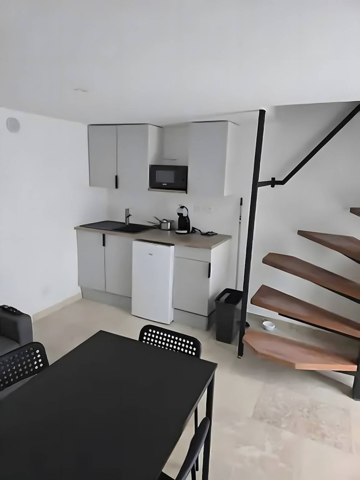 Apartamento entero, Apartamento 'Duplex 11' con Wi-Fi y aire acondicionado in Robion, Parque natural regional del Luberon