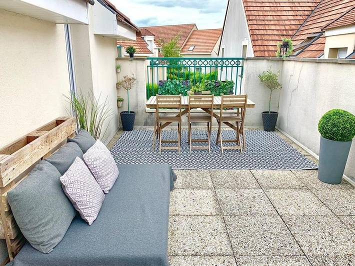 Maison de vacances pour 12 personnes, avec Balcon et Jacuzzi ainsi que Terrasse et Jardin à Magny-le-Hongre